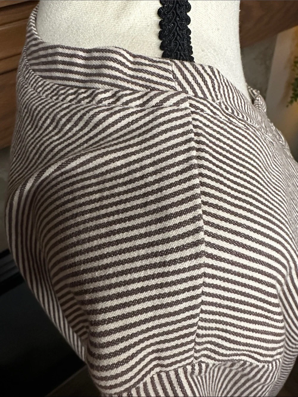 Brown & White Striped Jacket 3/4 Split Sleeve Hook & Eye Closure Size 1X